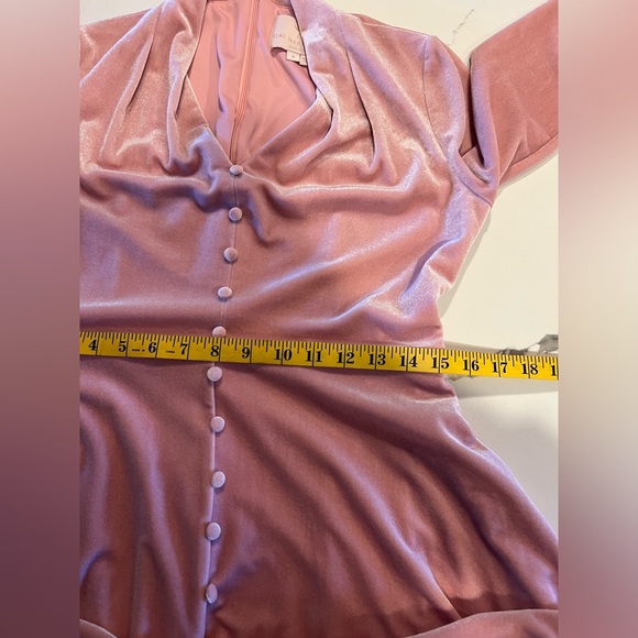 Gal meets glam Joy - Picture 12 of 15